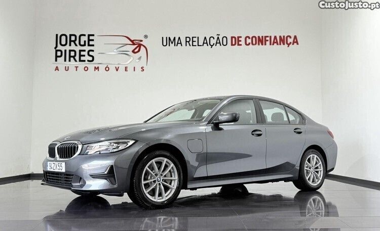 Cinza Usado 2020 BMW 330e Sedan | € 26.990 (Super Preço) - Imagem 1/1