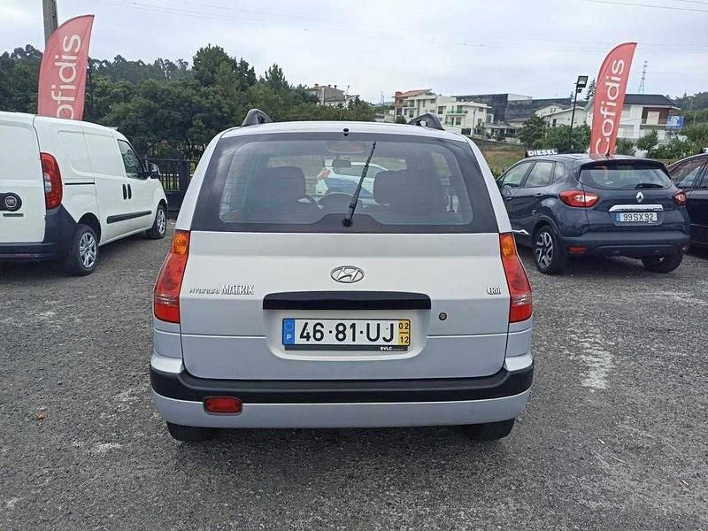 Usado Hyundai Matrix GLS 82 HP (60 kW) 2002 Cinza Monovolume