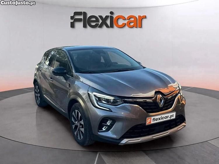 Cinza Usado 2023 Renault Captur Techno SUV | € 16.990 (Bom preço) - Imagem 1/1