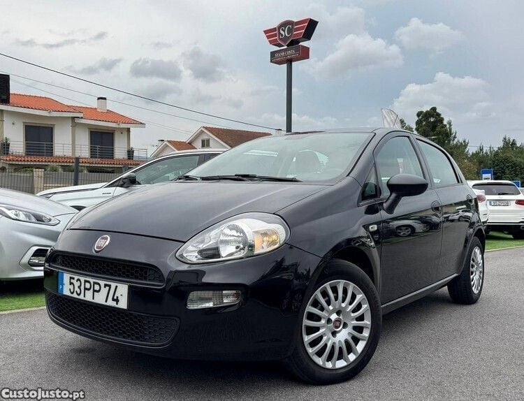 Preto Usado 2015 Fiat Punto Easy Citadino | € 6.900 (Preço justo) - Imagem 1/1