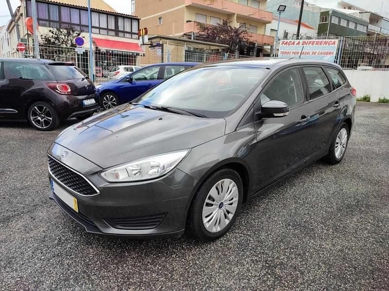 Cinzento Usado 2018 Ford Focus Carrinha | € 9.950 (Preço justo) - Imagem 1/4