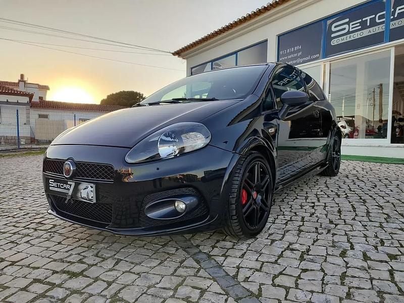 Usado Fiat Grande Punto Abarth 120 HP (88 kW) 2010 Preto Citadino