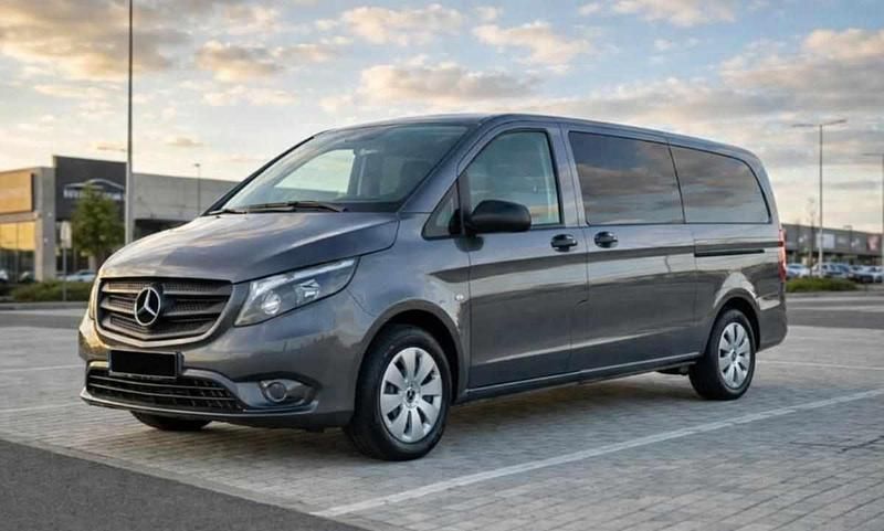 Usado Mercedes Vito 114 HP (83 kW) 2018 Cinzento Van