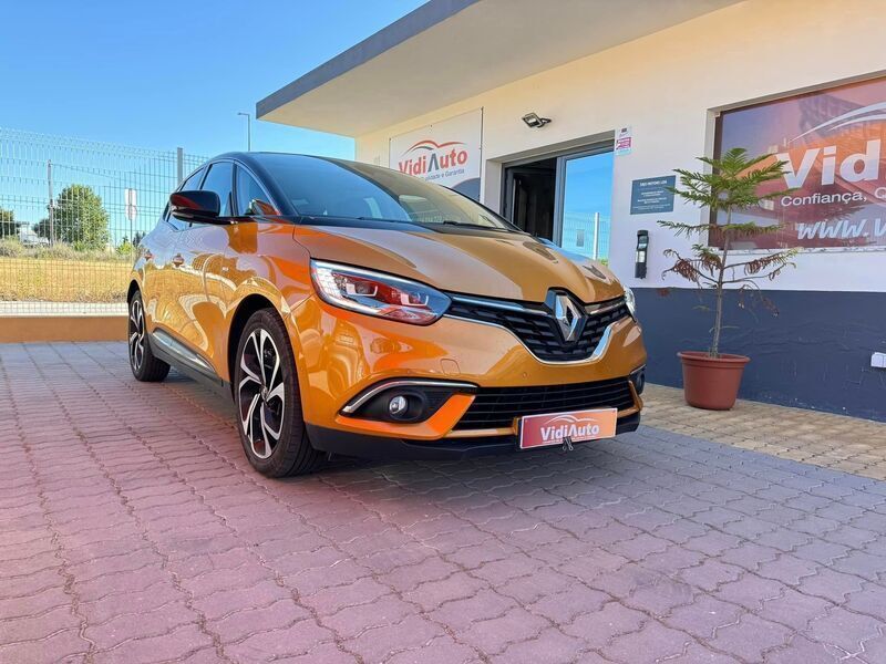 Amarelo Usado 2019 Renault Scénic IV Bose Edition Monovolume | € 19.900 (Bom preço) - Imagem 1/4