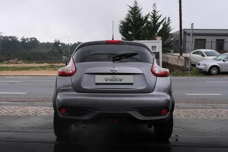 Usado Nissan Juke N-Connecta 110 HP (80 kW) 2018 Cinza SUV