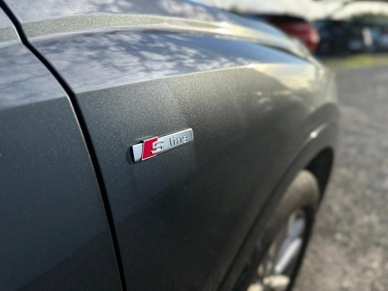 Usado Audi Q3 S-Line 150 HP (110 kW) 2022 Cinza SUV