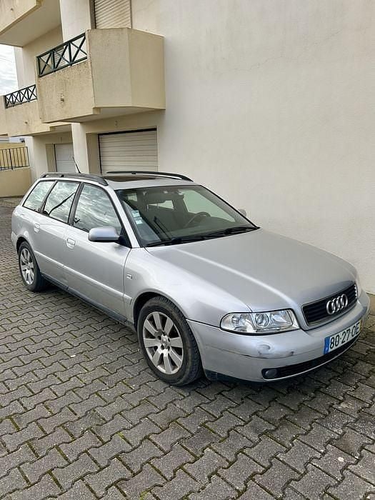 Usado 1999 Audi A4 Sedan | € 2.550 (Preço justo) - Imagem 1/4
