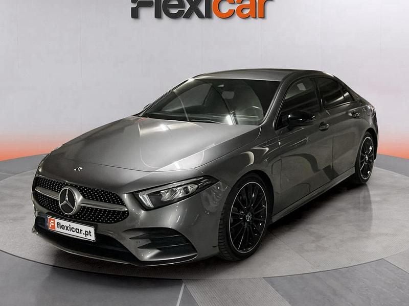 Usado Mercedes A180 AMG line 116 HP (85 kW) 2020 Preto