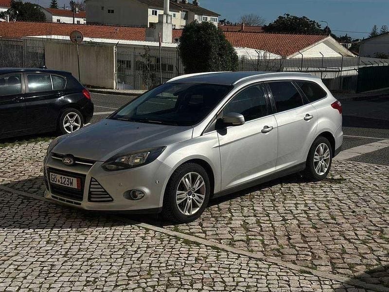Usado Ford Focus 125 HP (91 kW) 2013