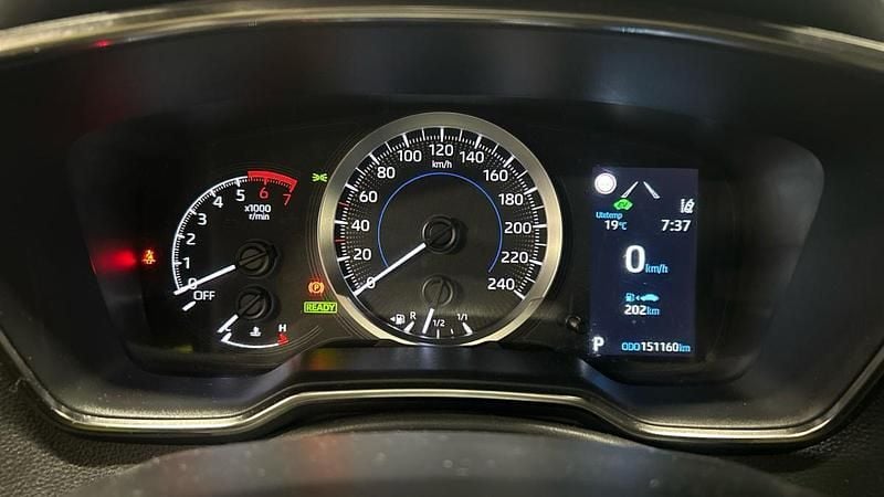 Usado Toyota Corolla Active 122 HP (89 kW) 2022 Cinza Sedan