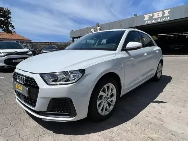 Branco Usado 2023 Audi A1 Sportback Advanced Citadino | € 23.500 (Preço elevado) - Imagem 1/4