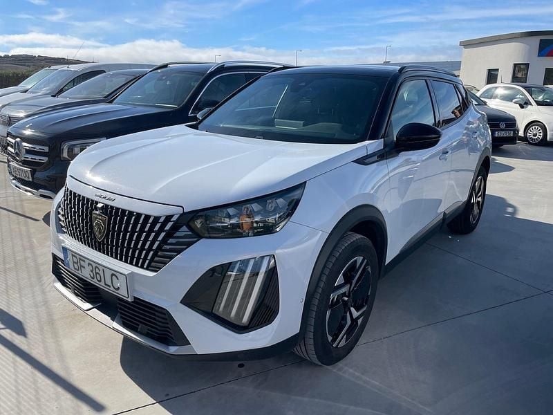 Branco Usado 2023 Peugeot 2008 GT SUV | € 21.500 (Preço justo) - Imagem 1/4