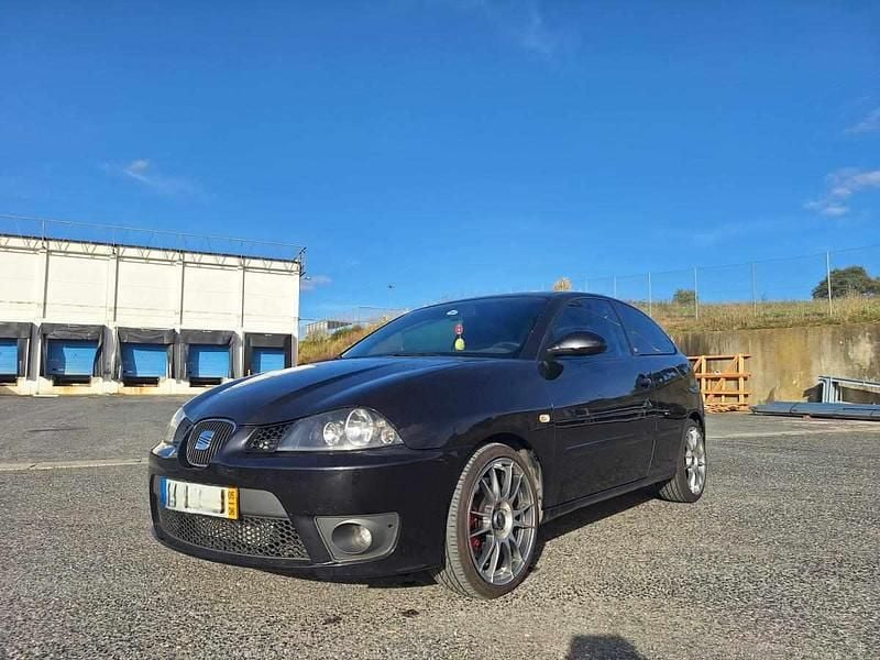 Preto Usado 2005 Seat Ibiza CUPRA Citadino | € 10.500 - Imagem 1/4