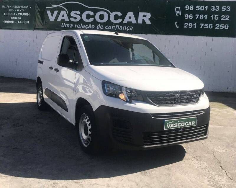 Branco Usado 2021 Peugeot Partner Premium Monovolume | € 18.990 (Caro) - Imagem 1/4