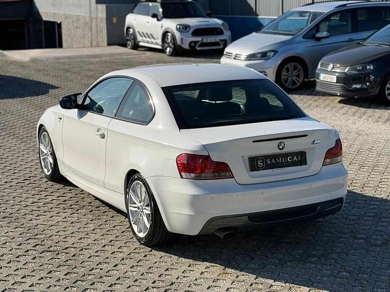 Usado BMW 118 Coupé 143 HP (105 kW) 2010 Branco Coupé