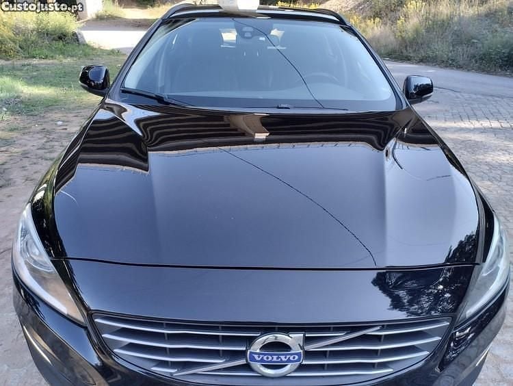 Preto Usado 2014 Volvo V60 Momentum Carrinha | € 11.500 (Bom preço) - Imagem 1/1