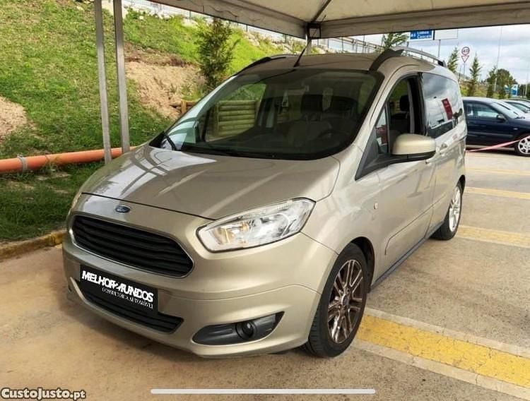 Cinza Usado 2015 Ford Tourneo Titanium Monovolume | € 8.990 (Preço justo) - Imagem 1/1