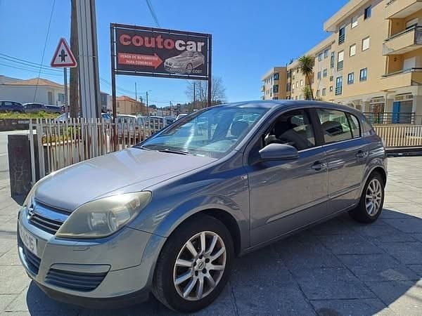 Cinzento Usado 2005 Opel Astra | € 3.699 (Preço justo) - Imagem 1/4