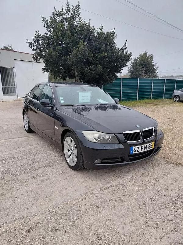 Usado BMW 318 143 HP (105 kW) 2008 Preto Sedan