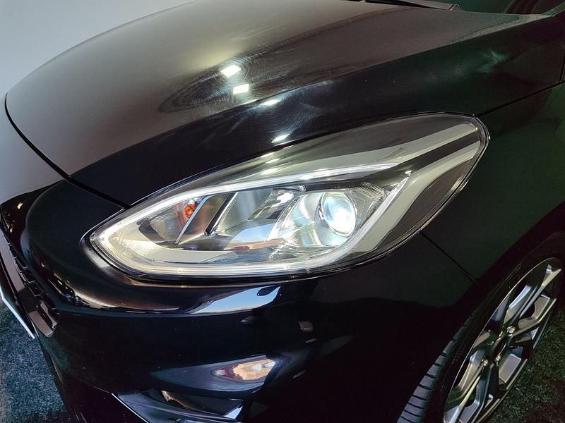 Usado Ford Fiesta ST-Line 95 HP (69 kW) 2020 Preto Citadino