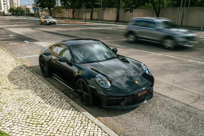 Usado Porsche 992 450 HP (330 kW) 2022 Preto