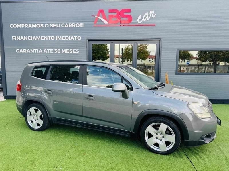 Usado Chevrolet Orlando LTZ 163 HP (119 kW) 2011 Antracite Monovolume