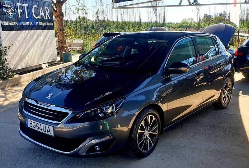 Cinzento Usado 2016 Peugeot 308 Allure Citadino | € 10.990 (Preço justo) - Imagem 1/4