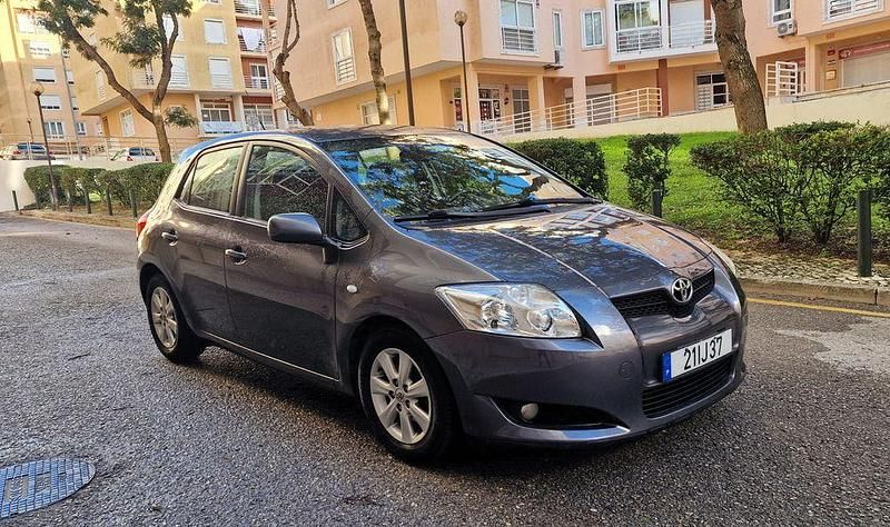 Usado 2009 Toyota Auris Sedan | € 6.250 (Bom preço) - Imagem 1/4