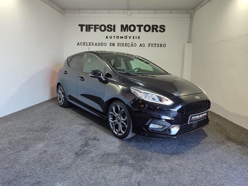 Usado Ford Fiesta ST-Line 95 HP (69 kW) 2020 Preto Citadino