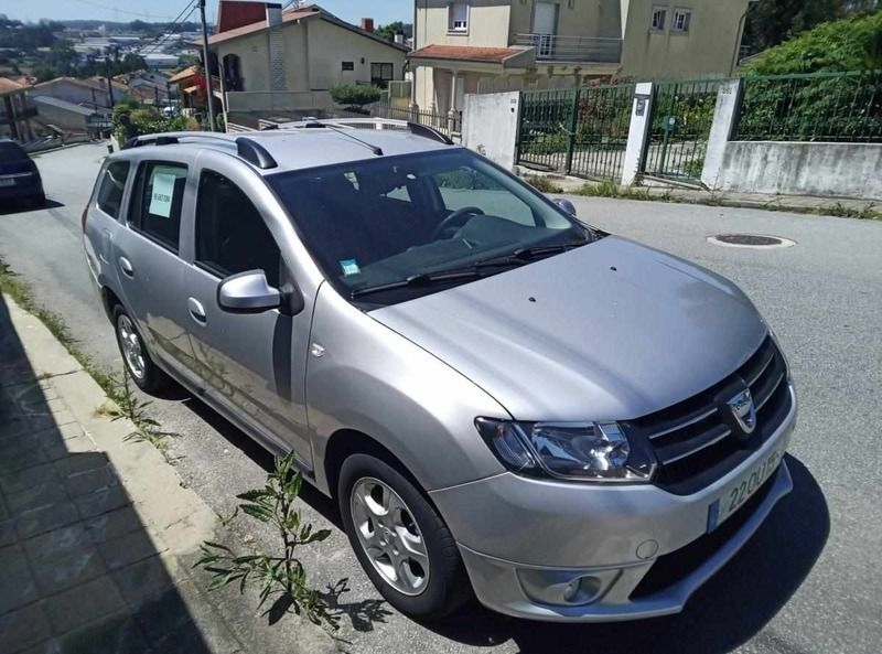 Cinzento Usado 2014 Dacia Logan Sedan | € 5.700 (Bom preço) - Imagem 1/4