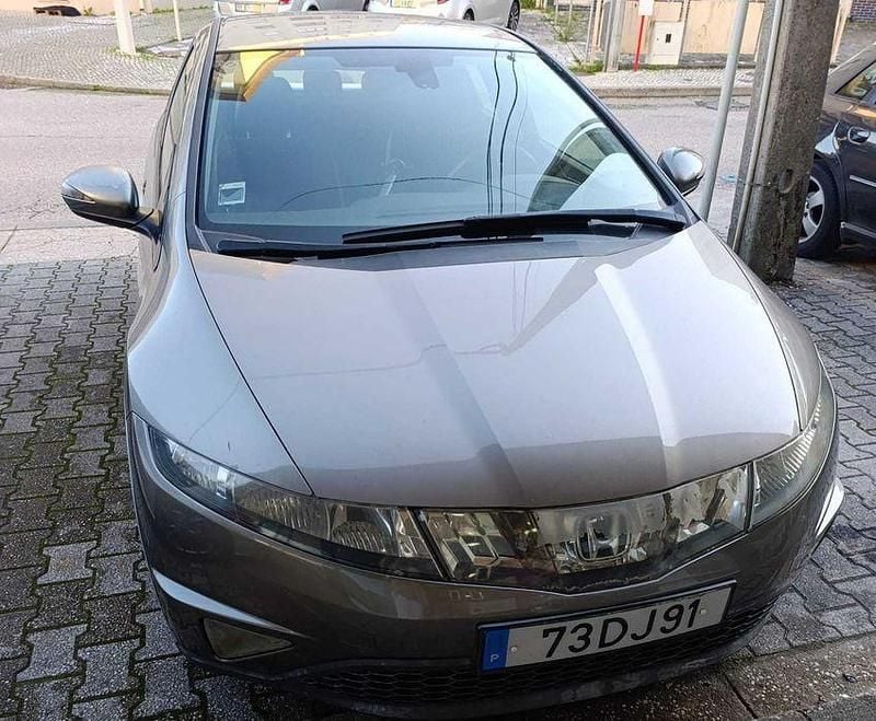 Usado 2007 Honda Civic Sedan | € 4.250 (Preço justo) - Imagem 1/4