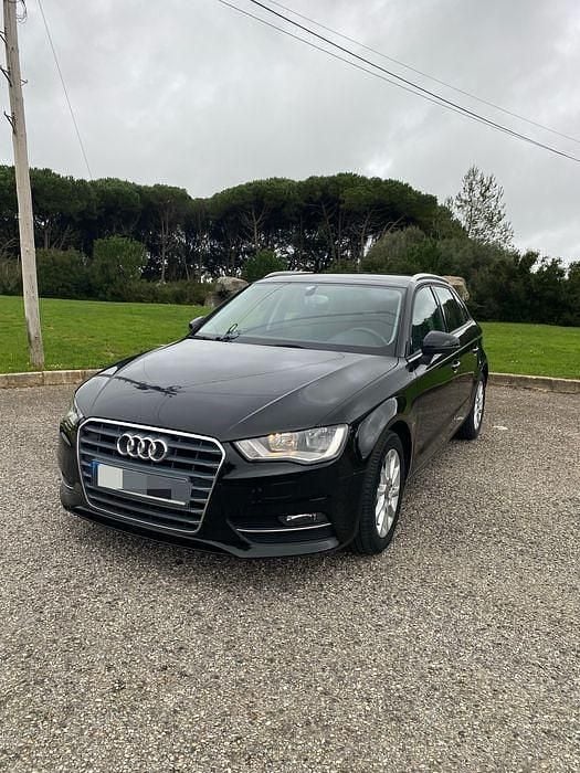 Usado Audi A3 Attraction 110 HP (80 kW) 2015 Sedan