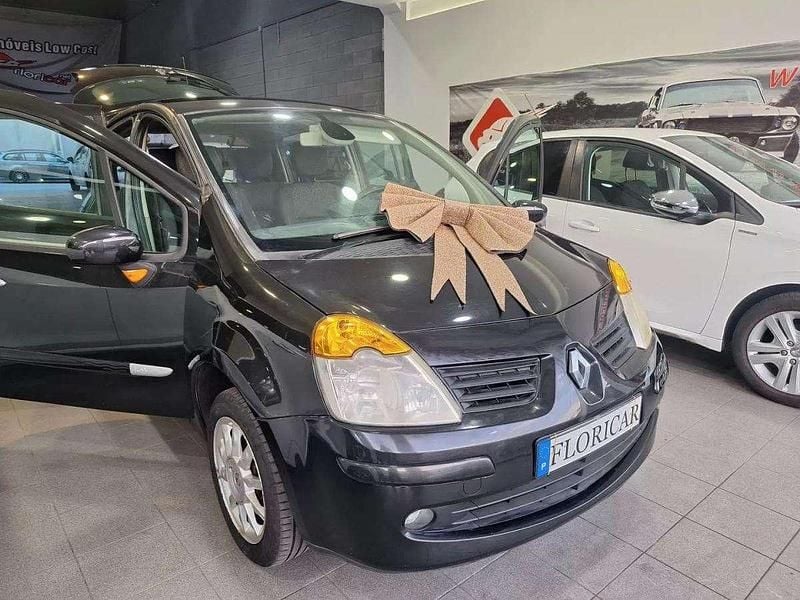 Outra Usado 2006 Renault Modus Dynamique Monovolume | € 2.490 (Bom preço) - Imagem 1/4