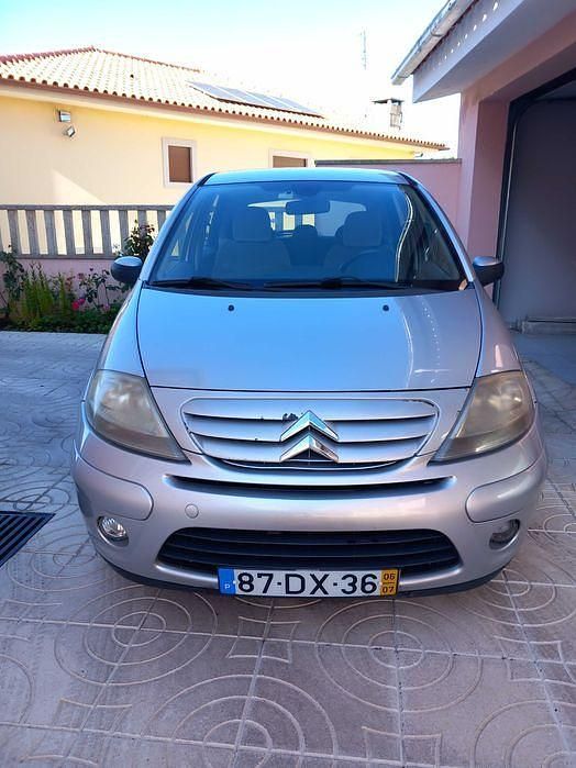Usado 2006 Citroën C3 Exclusive Citadino | € 3.700 (Bom preço) - Imagem 1/4