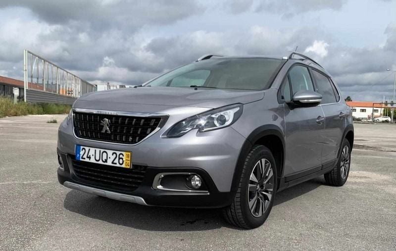 Cinzento Usado 2018 Peugeot 2008 SUV | € 10.500 (Bom preço) - Imagem 1/4