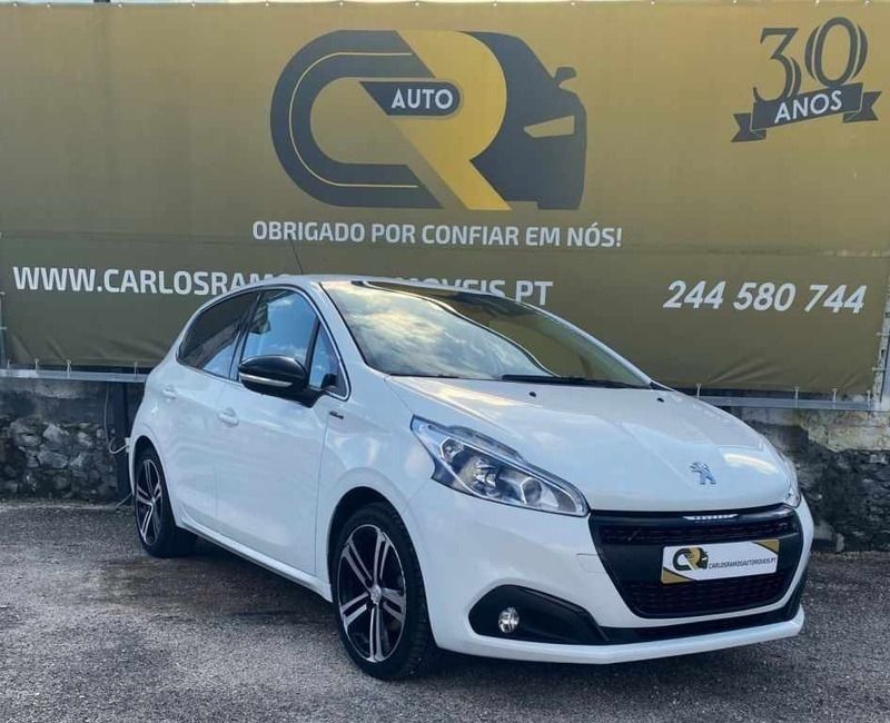 Branco Usado 2018 Peugeot 208 GT-line Citadino | € 13.900 (Preço elevado) - Imagem 1/4