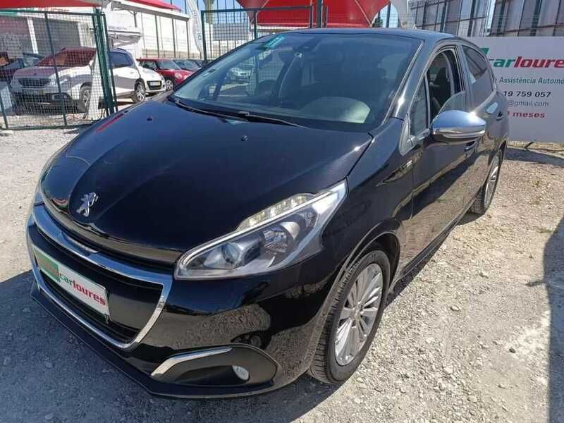 Preto Usado 2016 Peugeot 208 Style Citadino | € 8.750 (Preço justo) - Imagem 1/4