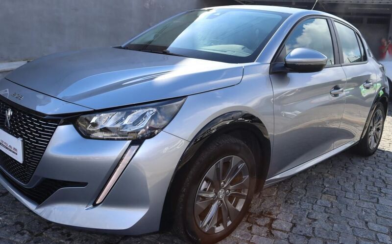 Cinza Usado 2022 Peugeot e-208 Active Citadino | € 18.500 (Preço justo) - Imagem 1/4