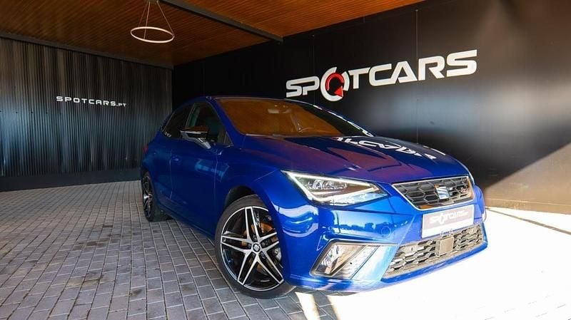Azul Usado 2020 Seat Ibiza | € 15.640 (Preço justo) - Imagem 1/4