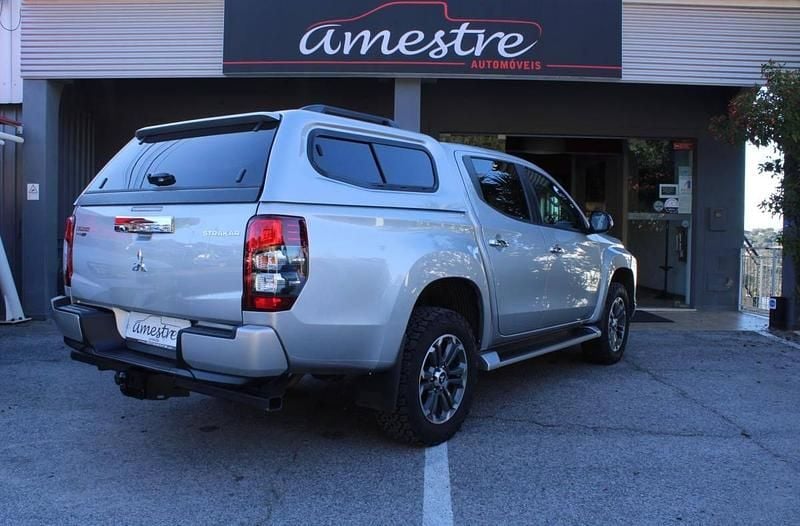 Usado Mitsubishi L200 150 HP (110 kW) 2020 Cinzento Pickup