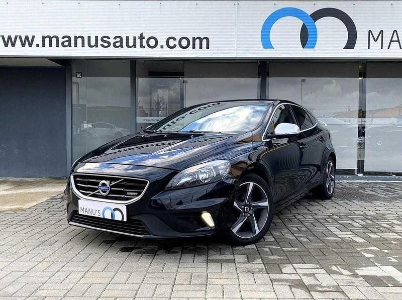 Preto Usado 2013 Volvo V40 R-Design | € 11.750 (Preço justo) - Imagem 1/4