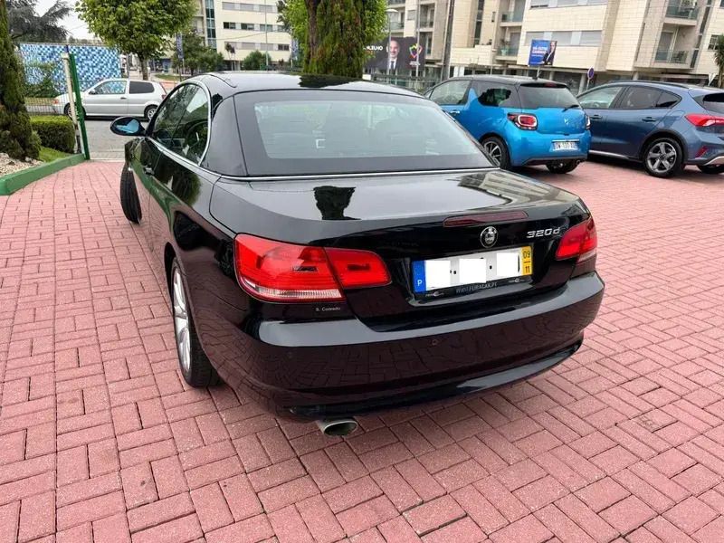 Usado BMW 320 177 HP (130 kW) 2009 Preto