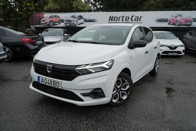 Usado Dacia Sandero Essentiel 67 HP (49 kW) 2022 Branco