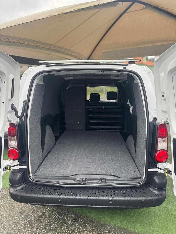 Usado Citroën Berlingo 99 HP (72 kW) 2018 Branco Monovolume