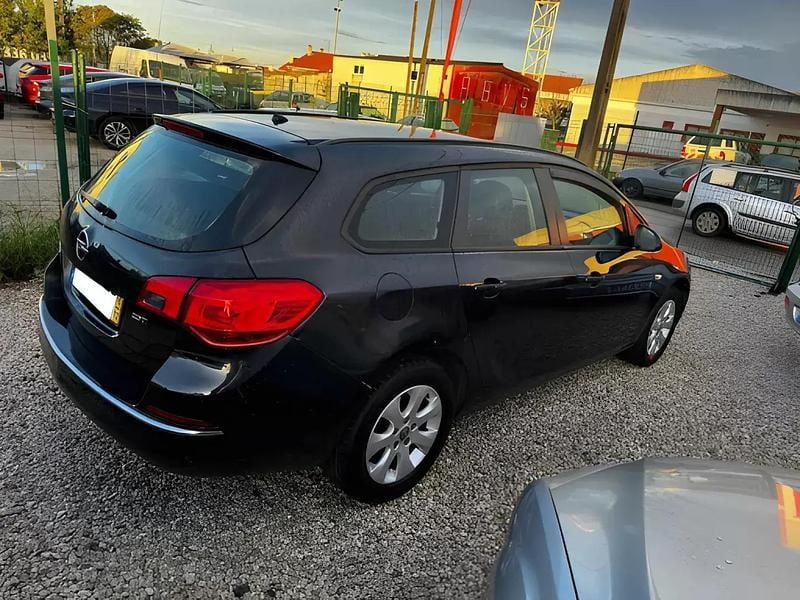 Usado Opel Astra Business Edition 110 HP (80 kW) 2015 Preto Carrinha