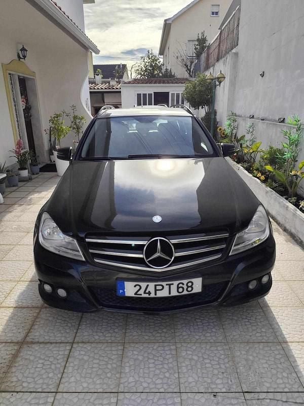 Preto Usado 2011 Mercedes C200 Carrinha | € 9.990 (Bom preço) - Imagem 1/4