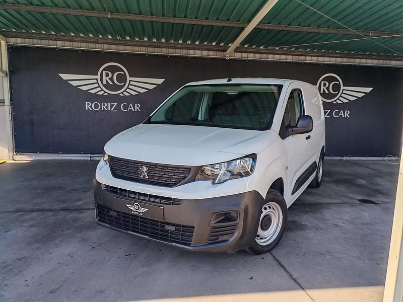 Branco Usado 2020 Peugeot Partner Monovolume | € 8.800 (Super Preço) - Imagem 1/4
