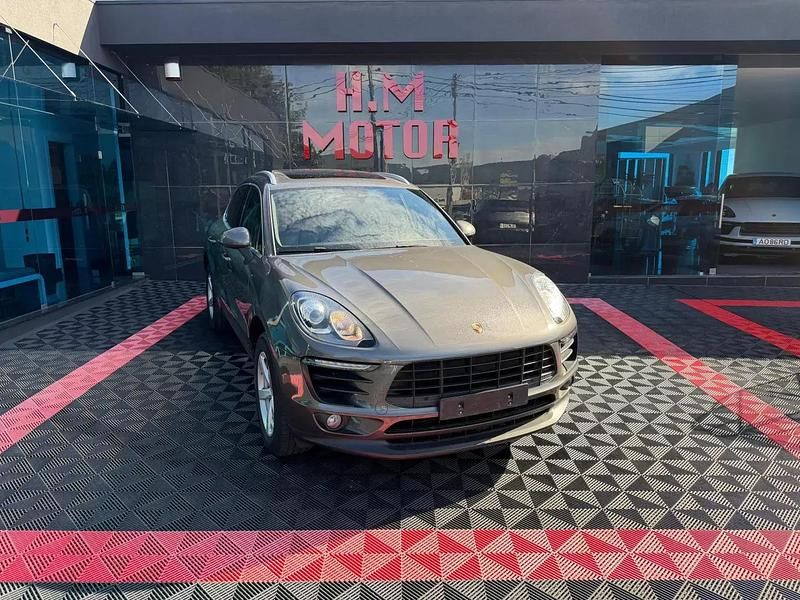 Cinzento Usado 2018 Porsche Macan SUV | € 44.900 (Super Preço) - Imagem 1/4
