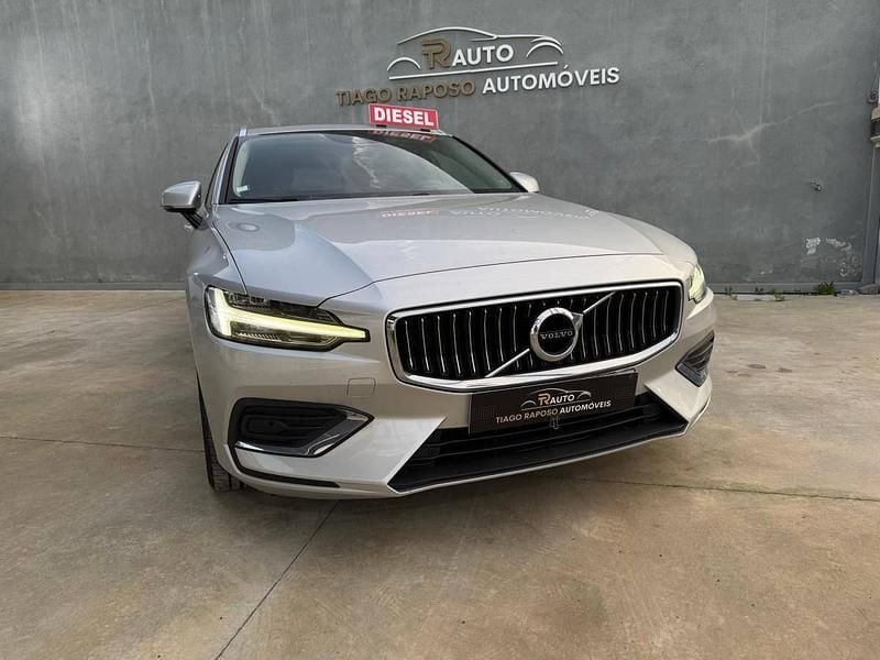 Usado Volvo V60 Inscription 190 HP (139 kW) 2018 Cinza Carrinha
