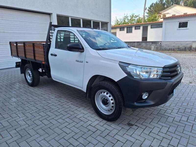 Usado Toyota HiLux 150 HP (110 kW) 2019 Branco Pickup